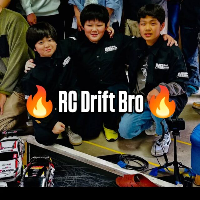 CC-01 RWD hentai kit カーボン - Metal-Garage